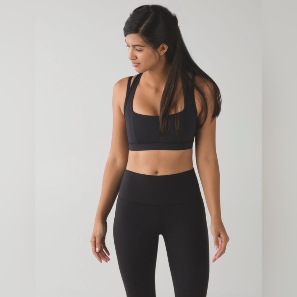 Lululemon Splendour Bra
Black - Picture 2 of 10